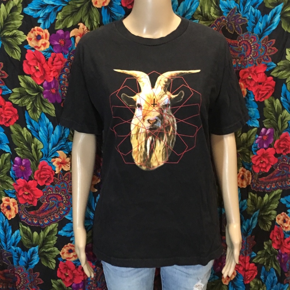 MEN'S BLACK SCALE SHIRT GOAT HEAD MEDIUM - Picture 3 of 5